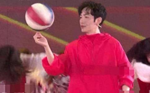 朱一龙还有多少惊喜我们不知道# 在璀璨的娱乐圈里