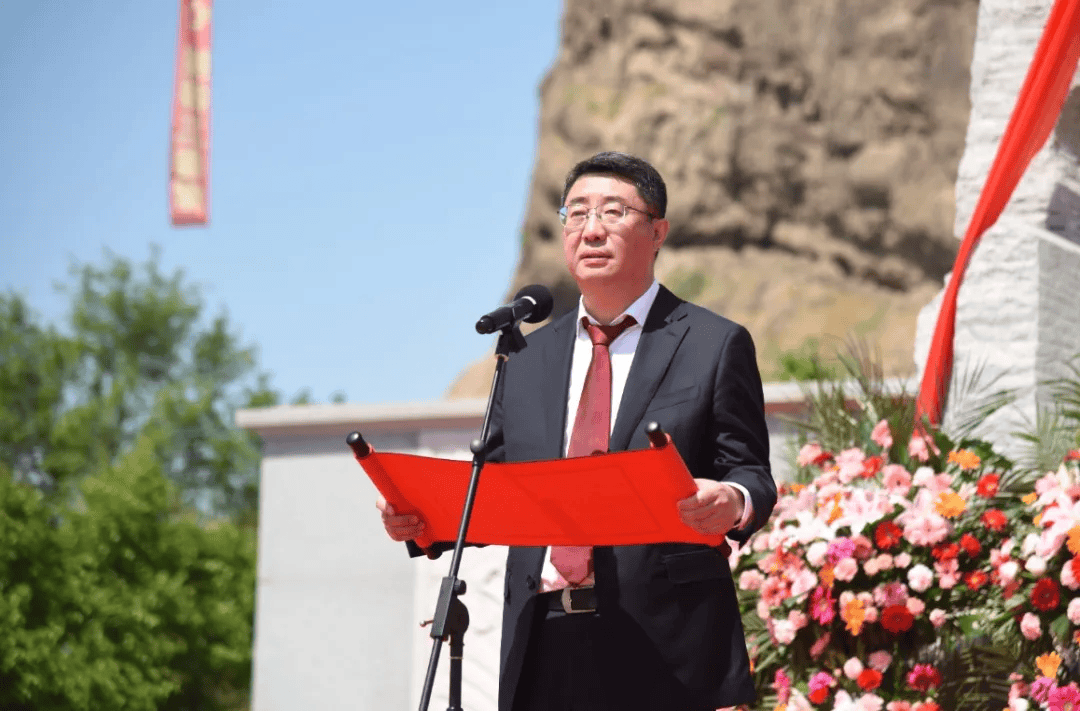 李青,段绪华为荣获市级杰出母亲,十大贤妻,敬母儿女