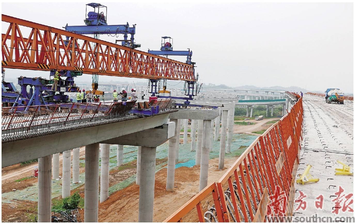 阳春至信宜高速公路建设安全高效推进.