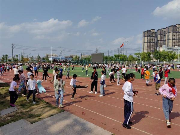活力满校园——合肥市七里塘小学积极开展每天一节体育课和大课间活动