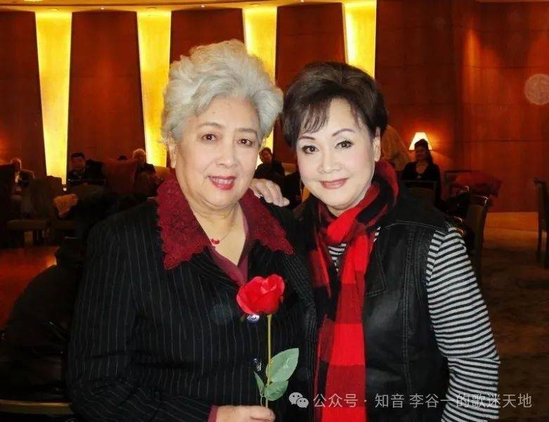 歌唱家李谷一和"新中国22大电影明星"谢芳的合作