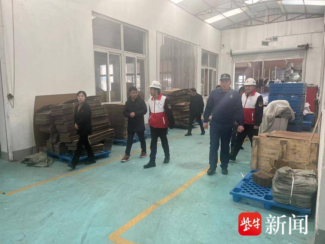 常熟碧溪街道太平桥村开展消防安全治理志愿检查服务行动_活动_基层