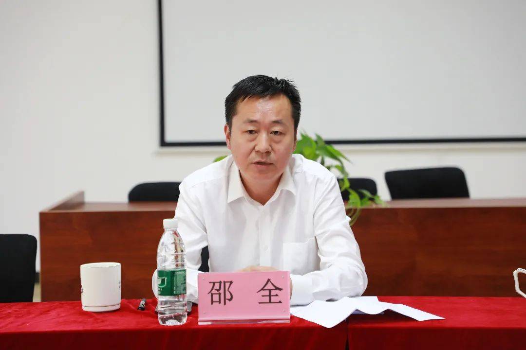 区委社会工作部部长邵全到观音寺街道调研