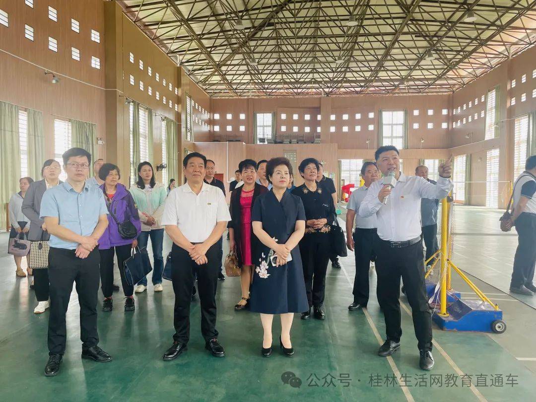 桂林日报教育周刊:全市关工系统代表走进七星区青少年活动中心开展