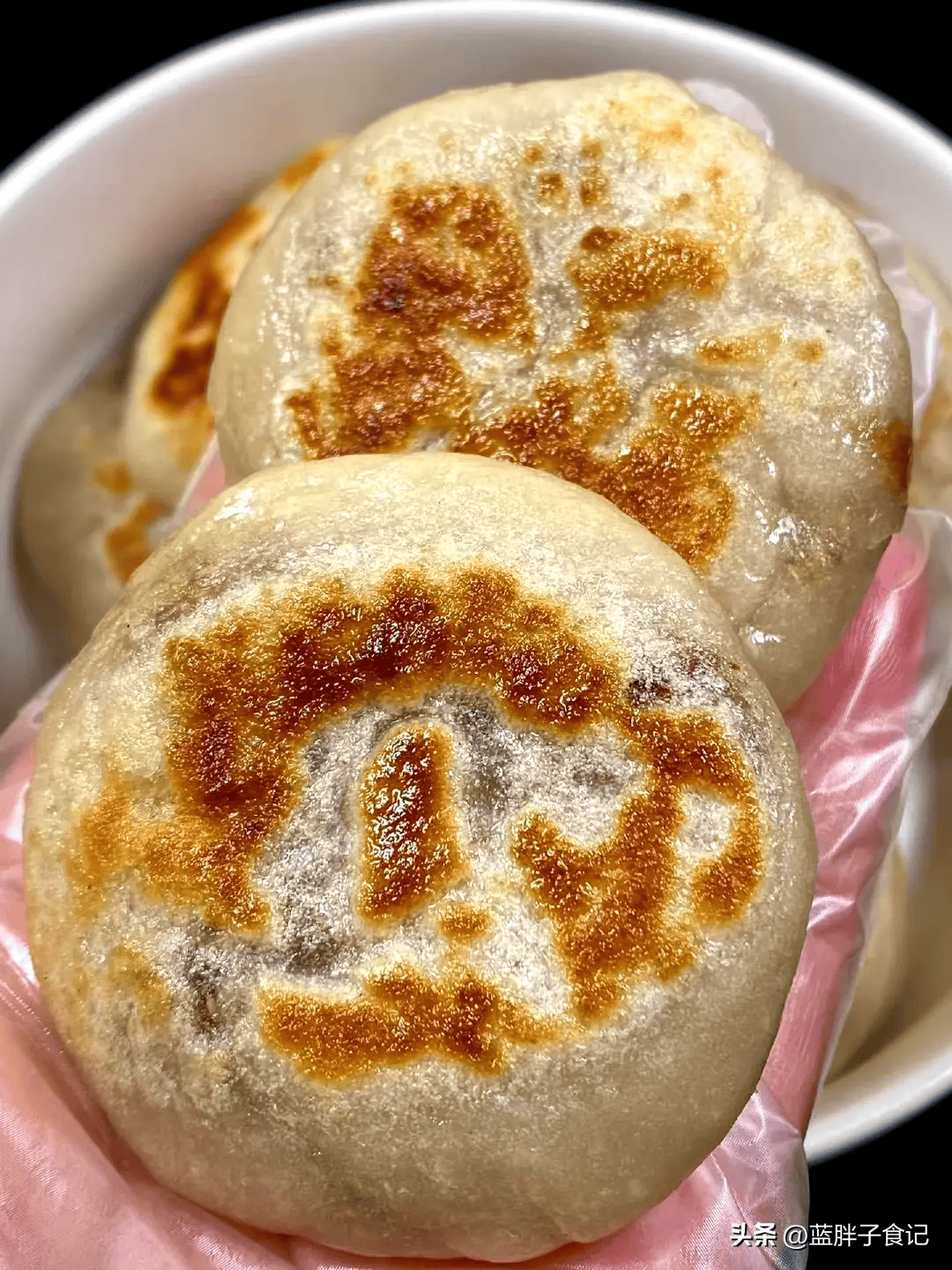 这个香甜的烫面红糖饼真的一绝,超级好吃又美味!