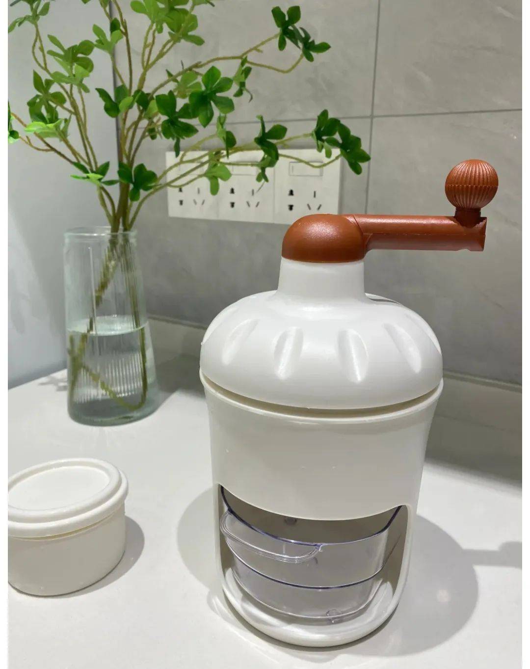 【家用小型手摇刨冰机】