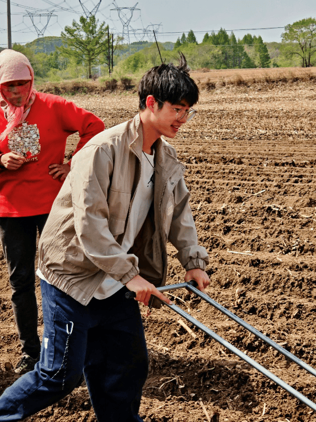 吉林大学数学学院本科生党支部"五一劳动周"实践活动纪实
