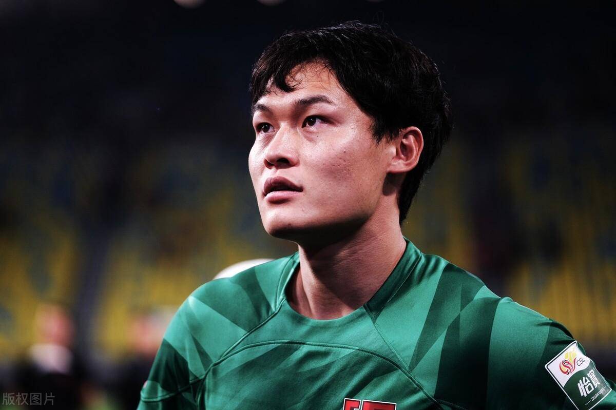 大名单未进,踩场缺席,成都蓉城终于出手,球迷:支持,活该被弃_张岩