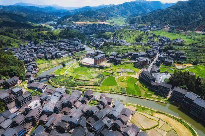 广西与贵州交界有个县,名气不大却出了多个世界之最,让人惊叹