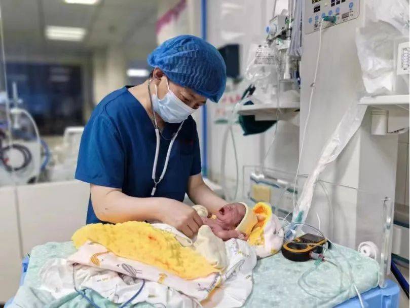 献身医疗谱新章——山西省儿童医院组团式援疆掠影_李海霞_科室_重症