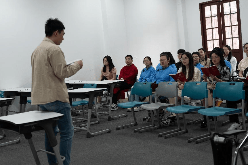 石浦镇,新桥镇团委联合开展"身入历史·心向未来"主题团日活动