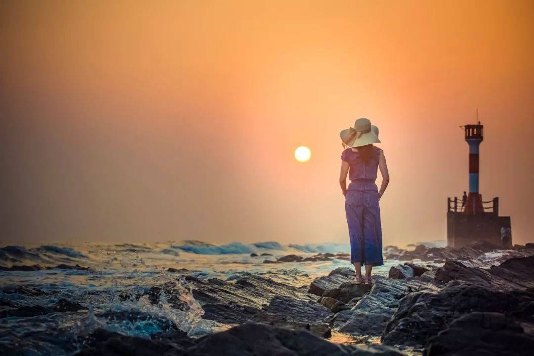 "死胡同和开阔天地往往就是一念之间,既然如此,何必被眼前的迷雾禁锢