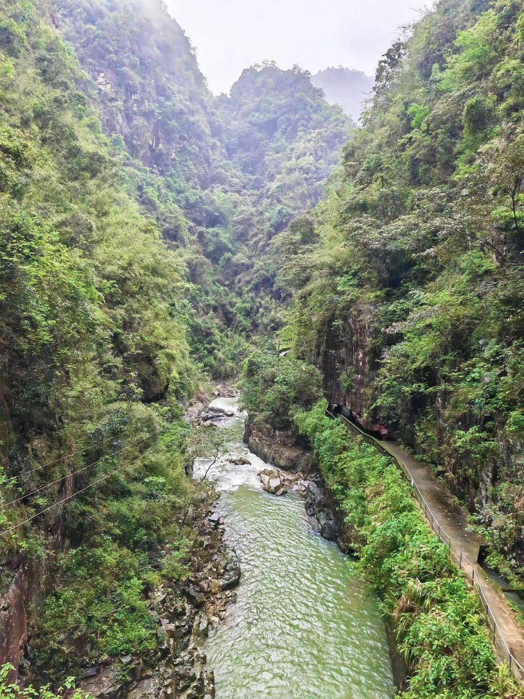 游记 | 探寻天坑溶洞,峰林与乳源大峡谷的自然之美