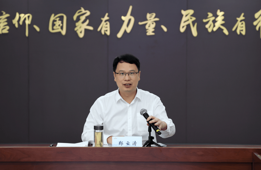 郑云涛在西城街道开展"一线会商解难题"活动时强调 沉