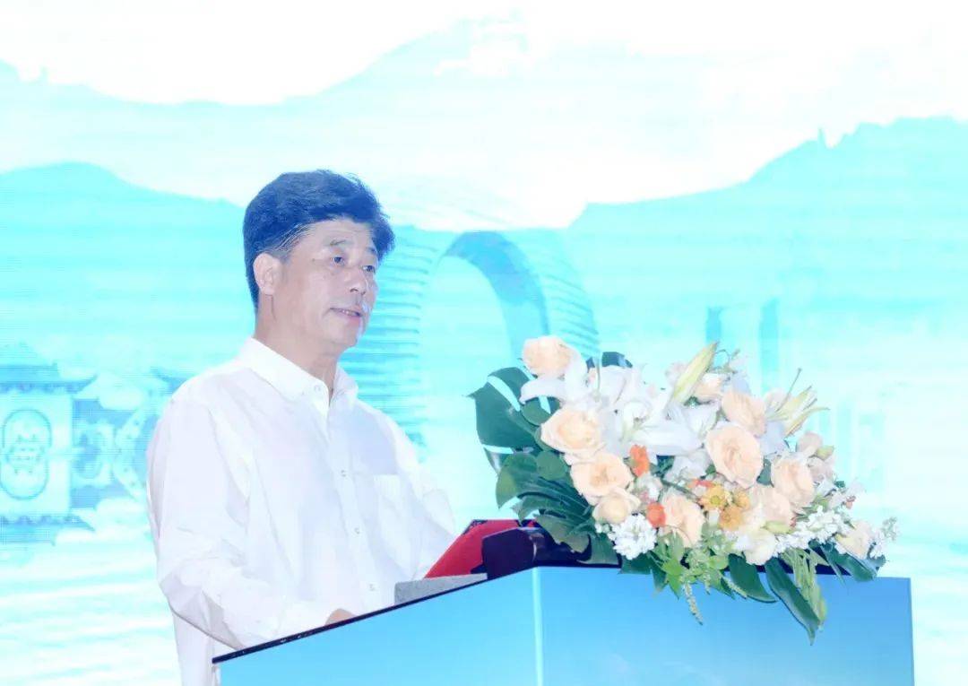 为加快打造六个新湖州、高水平建设生态文明典范城市作出新的更大贡献。湖志联常务副会长顾建国致辞经过前期