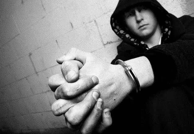 "愤怒"!墨尔本留学生cbd送外卖遭围殴,袭击者扬言"杀了你"!