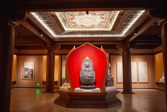 民族熔炉展厅文明摇篮展厅山西博物院现有藏品 50 余万件,其中,珍贵