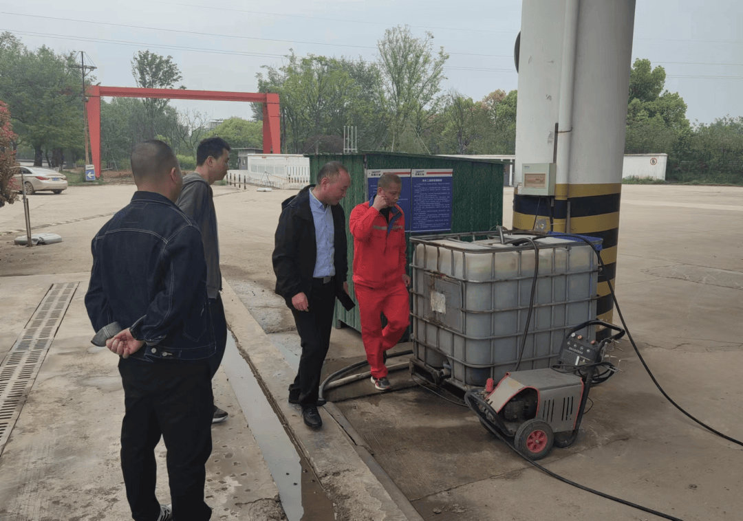 长兴县商务局聘请第三方专家开展安全生产隐患大排查大整治行动