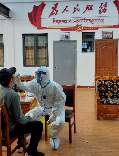 2022年8月,西藏新冠疫情爆发,在接到援藏任务的报名通知后,主动报名