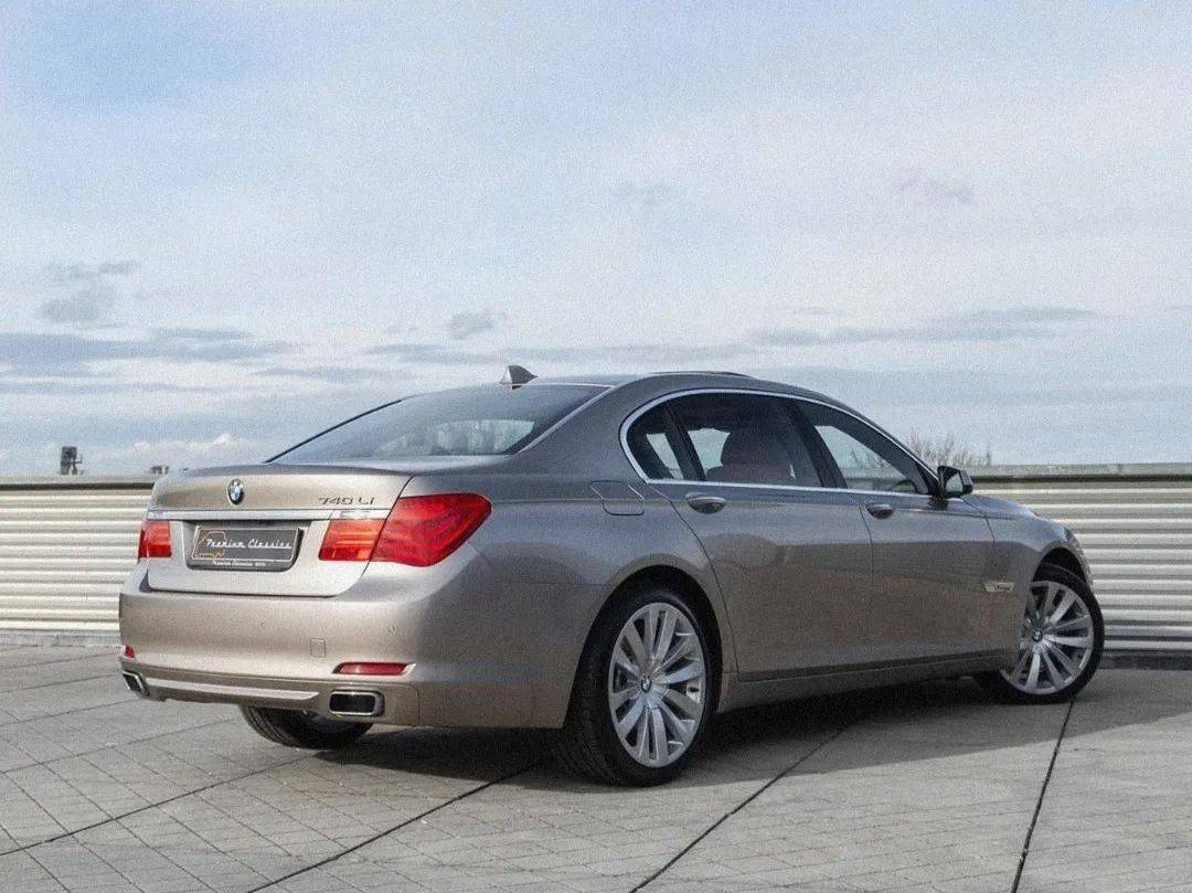 从方盒子到方盒子,宝马7系的审美怎么回到了原点?