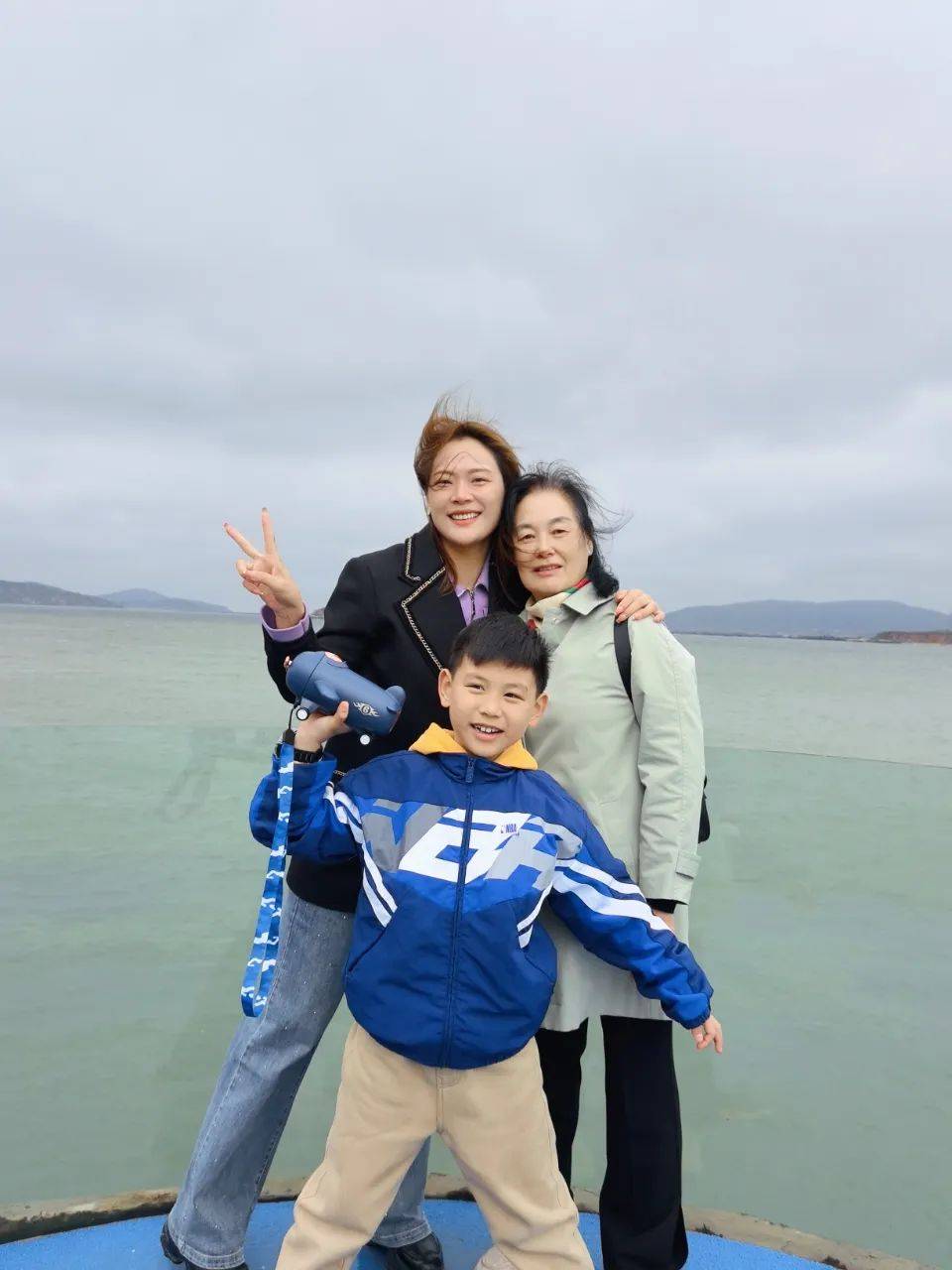 民用工程事业部 李佳佳亲爱的妈妈,岁月已将您的青春燃烧,时光