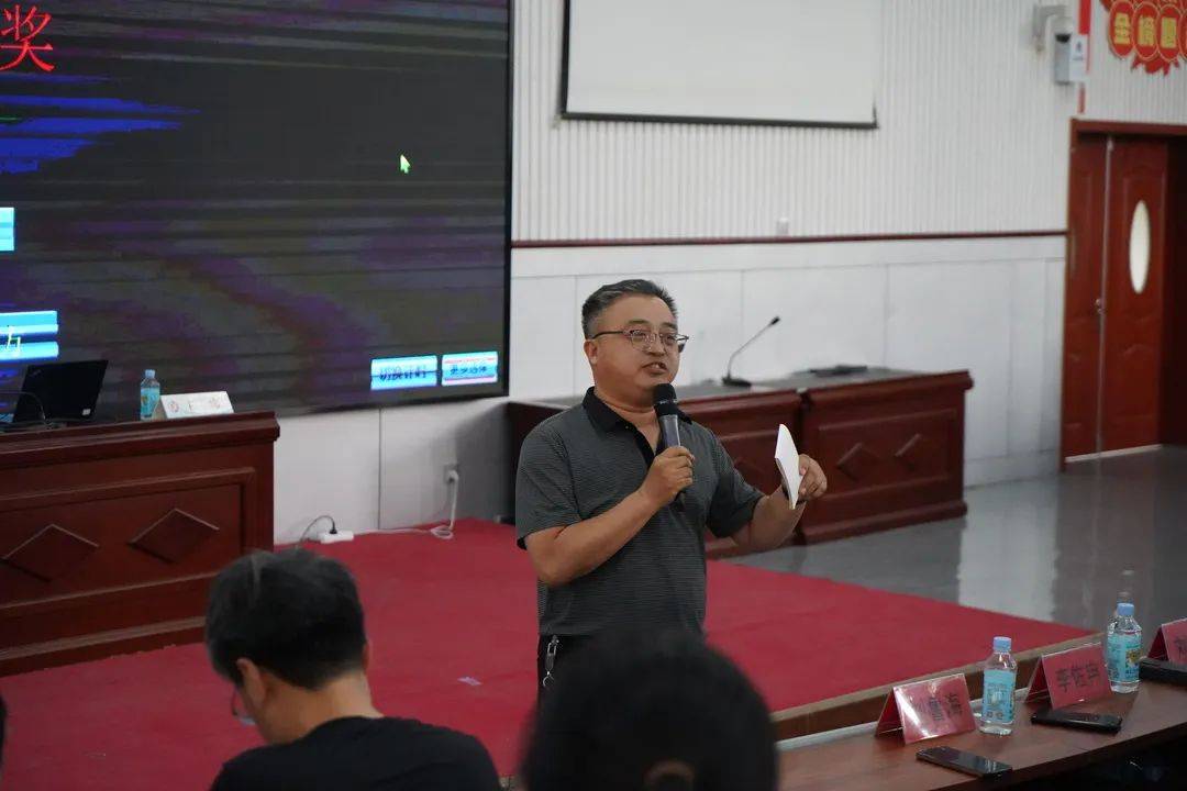 广饶一中第九届学生辩论赛成功举办