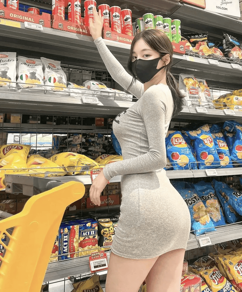 超性感腰臀比!这身材绝了!_购物_女朋友_青春