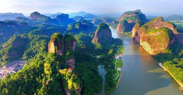 一定不能错过的中国5大名山,风景优美,你去过哪一座?