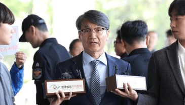 "为曝光总统夫妇真面目暗访拍摄"!韩第一夫人收包案,行贿人受审