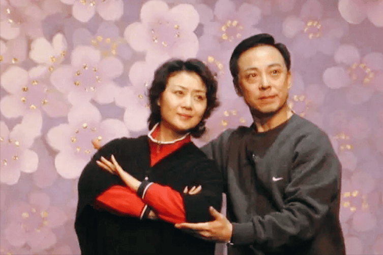 人前看起来风光无限,咬牙撑起三个家庭,于魁智背后有多么心酸