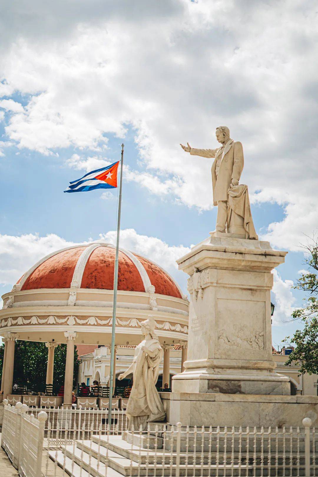感受哈瓦那旧画时光,雪茄,朗姆酒,复古老爷车.开启深度环游古巴之旅