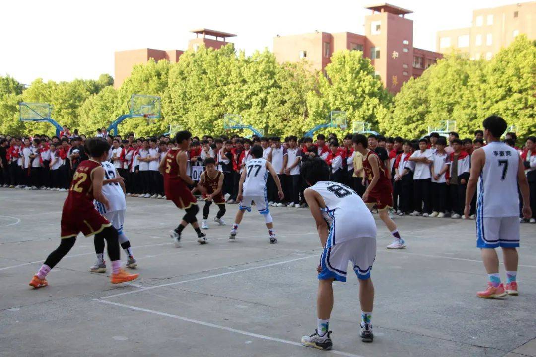 增强学生之间的交流,也给同学们展示自我的舞台,固始县永和高级中学定