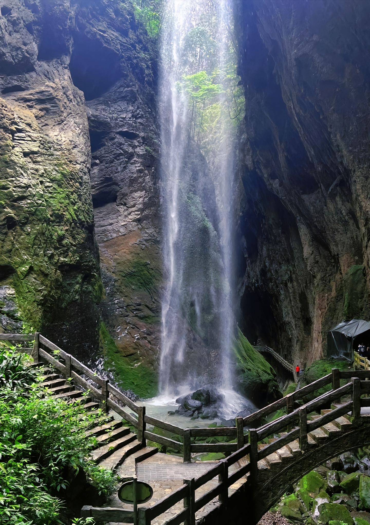 潜江至重庆旅游报团价格,团费多少 ,攻略大全,详细景点攻略,强烈推荐