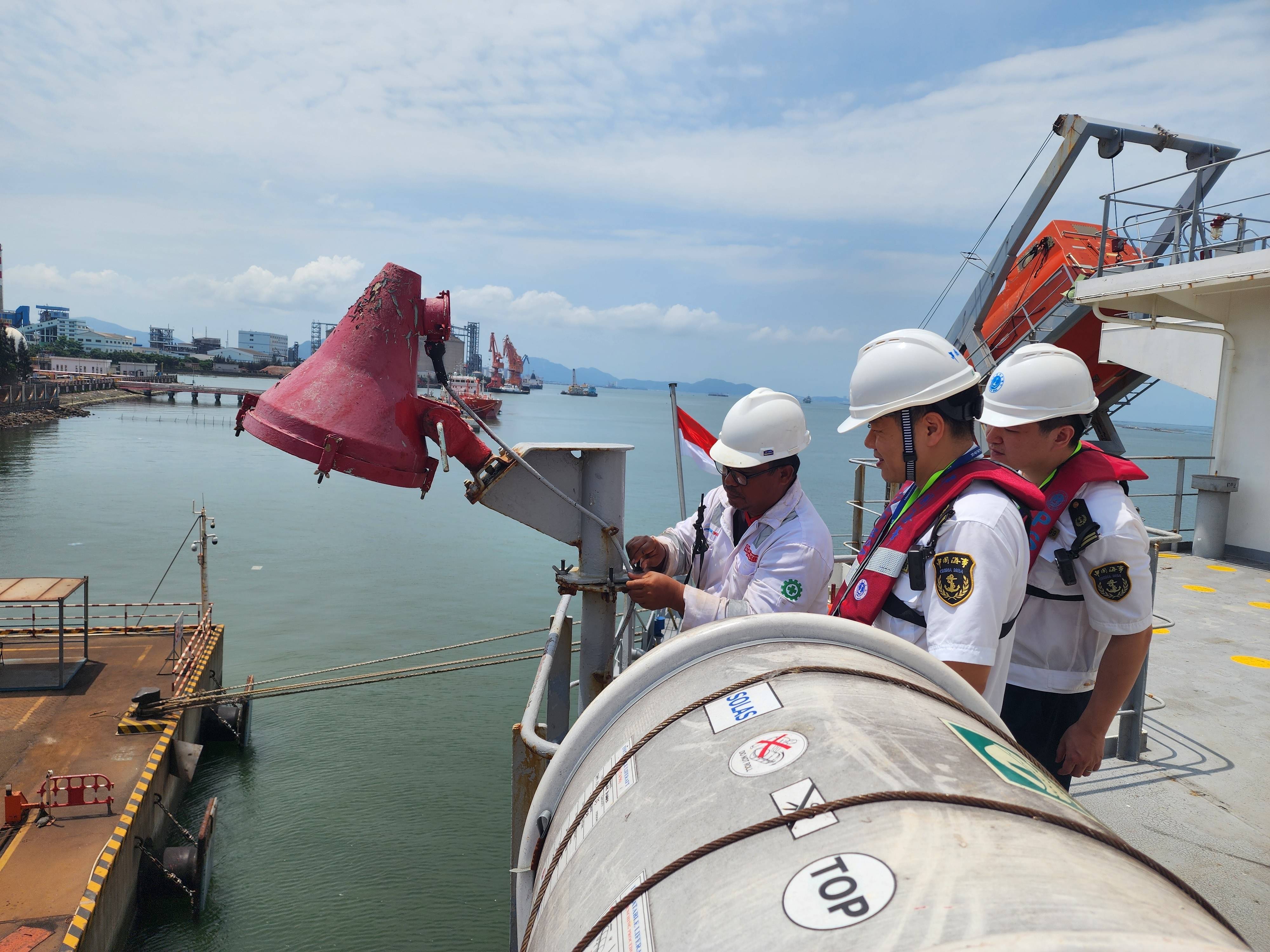 查出多项重大缺陷,一艘外籍散货船被阳江海事局依法滞留