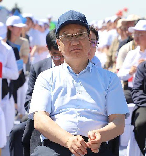 山西省人大常委会副主任吴俊清,山西省副省长熊继军,山西省教育厅党组