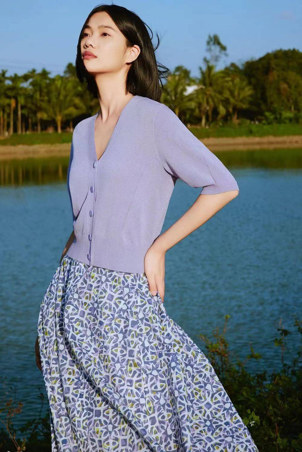 集团旗下品牌朗姿女装采用拥有grs5 (全球回收标准) 认证的环保精纺