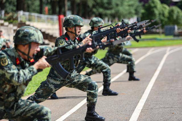 当武警的要求和条件_机动_部队_中国武装力量