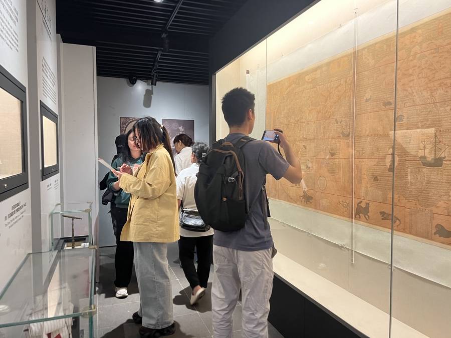 上海这个区首创图书馆与博物馆"合体"后,徐光启走进了"剧本杀"_土山湾