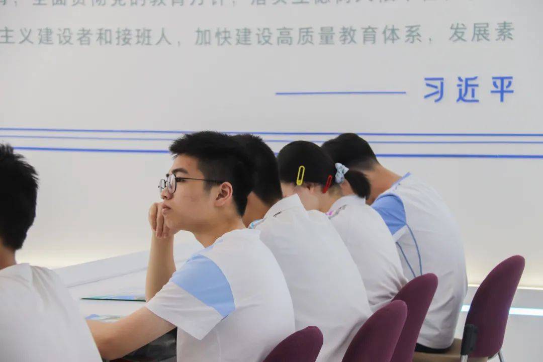浙江工商大学与杭州学军中学(紫金港校区)签署重点生源基地协议