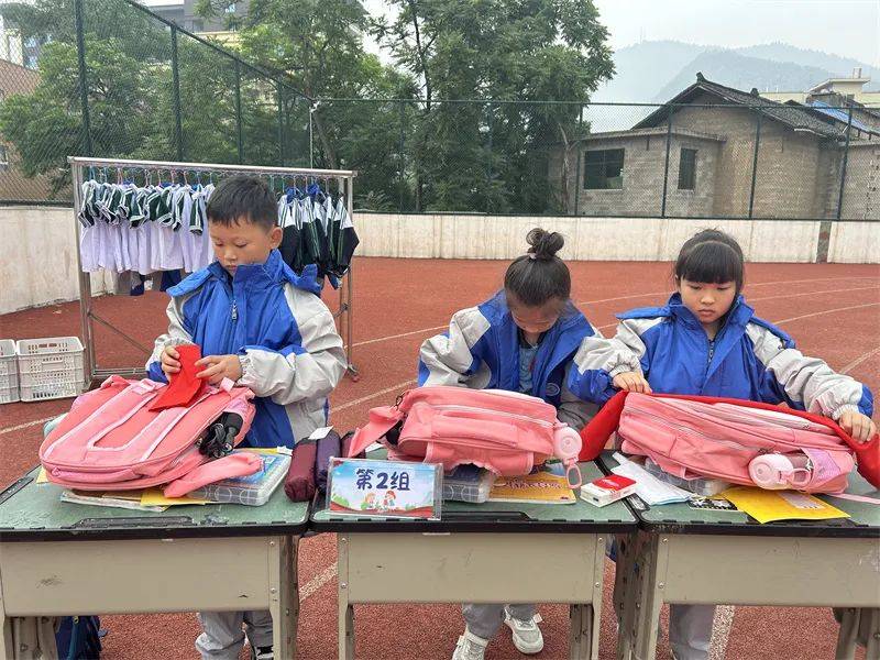 玉屏学生赛劳动技能