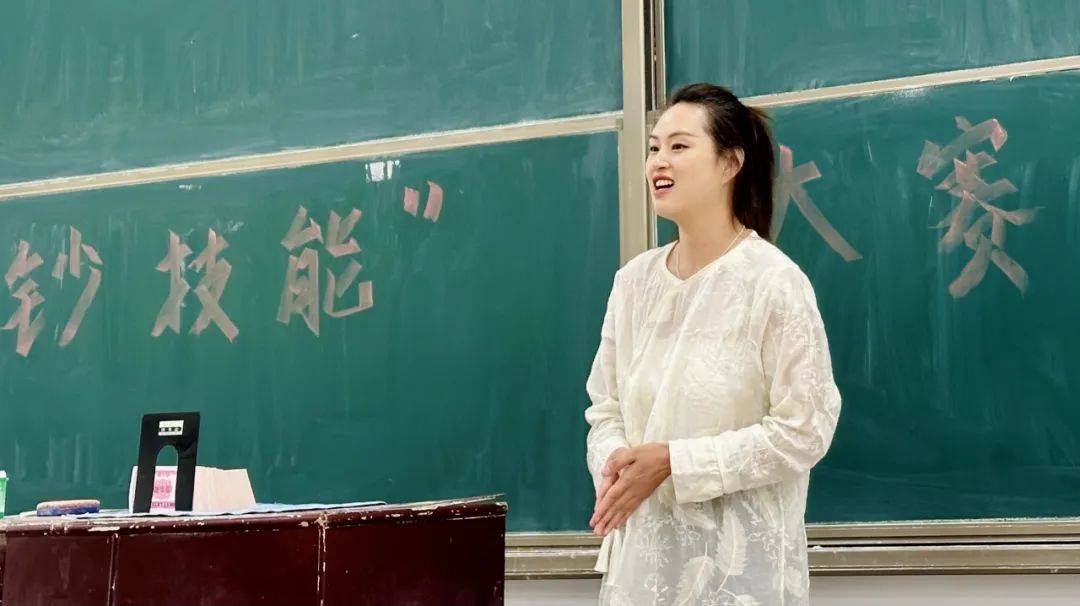 经管系丨"经管点钞赛前训·技艺飞扬展新姿"活动顺利开展_郭婷_比赛