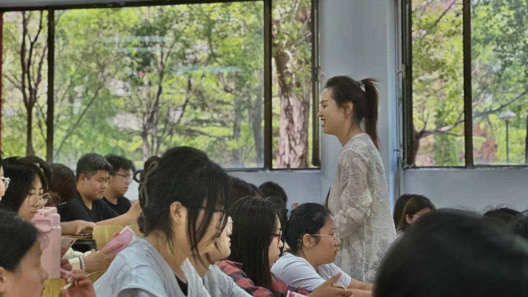 经管系丨"经管点钞赛前训·技艺飞扬展新姿"活动顺利开展_郭婷_比赛