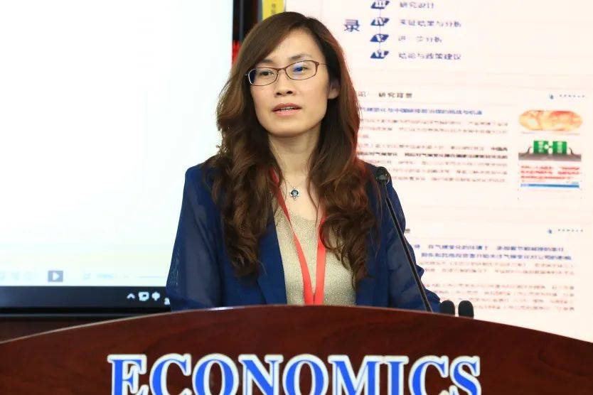 微风鼓浪,鹭岛共话——第三届中国金融前沿学术论坛在厦大召开