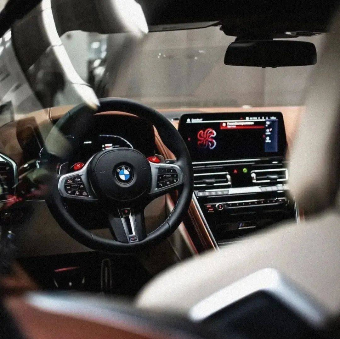 宝马m8的典雅奢华风范,很难再被复制和超越了