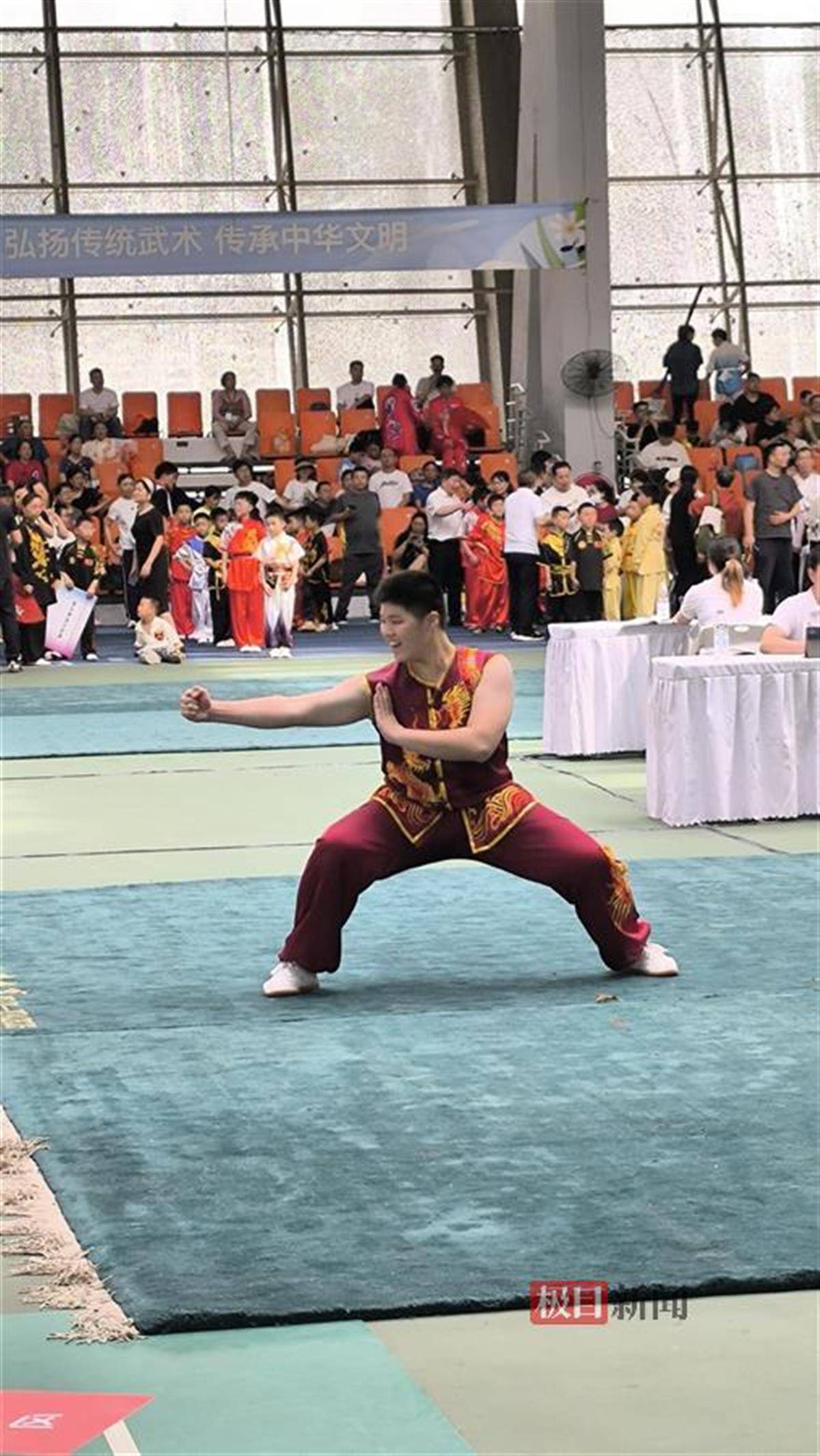 "武"动江城!2024年湖北省传统武术大赛暨中国武术段位赛揭幕_比赛_赛