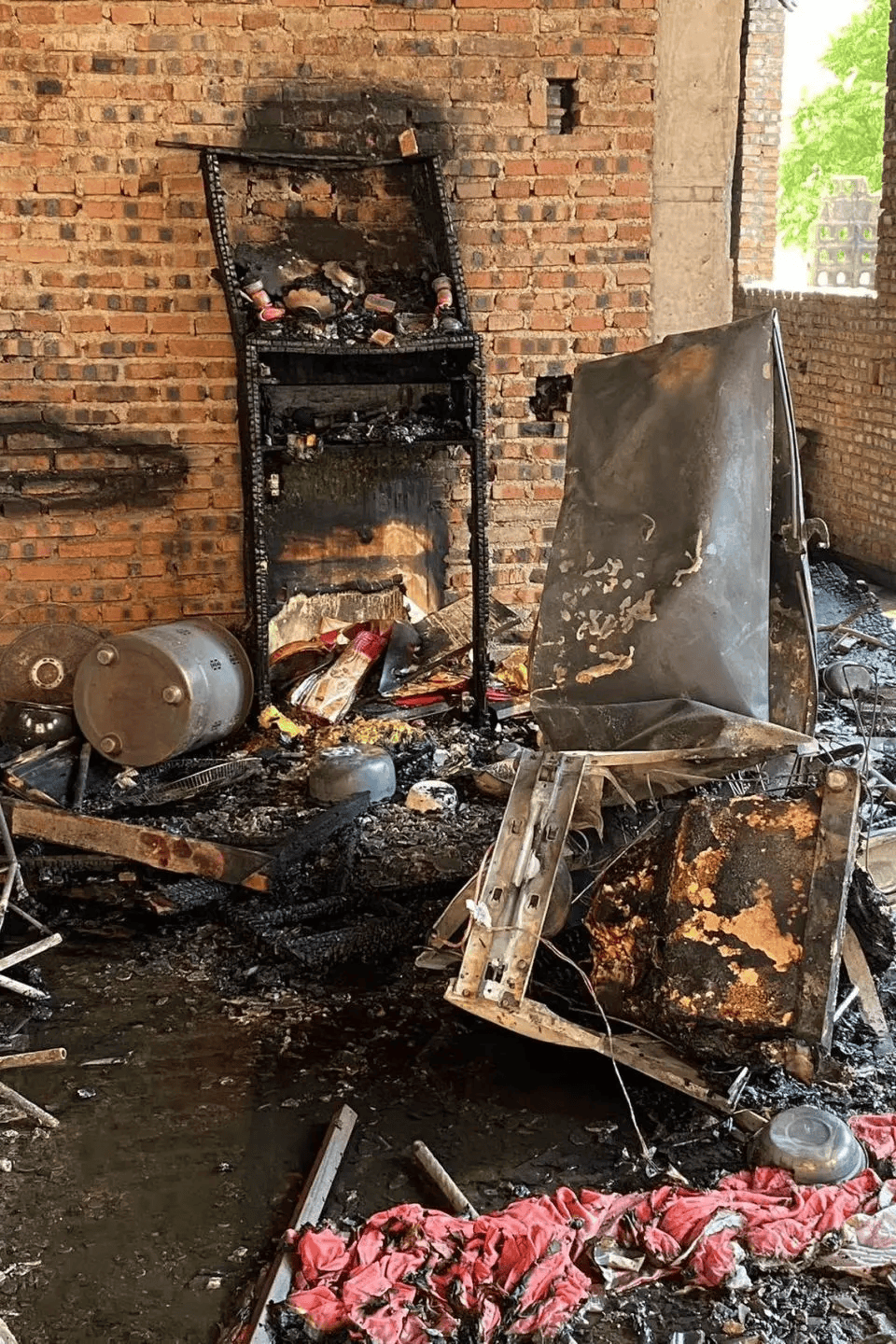 2024年5月16日8时21分,新塘街道上郭社区一民房发生火灾,起火原因是