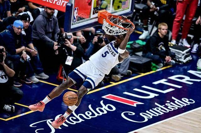 迈克尔·乔丹,这个名字在篮球界就是传奇的代名词.