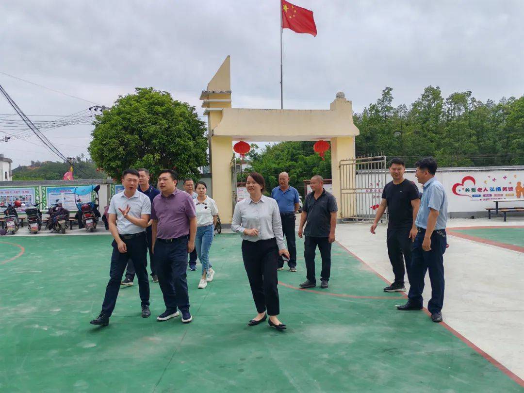 赣州市民政局党组书记,局长华晓斌到上犹调研殡葬领域跨部门综合监管