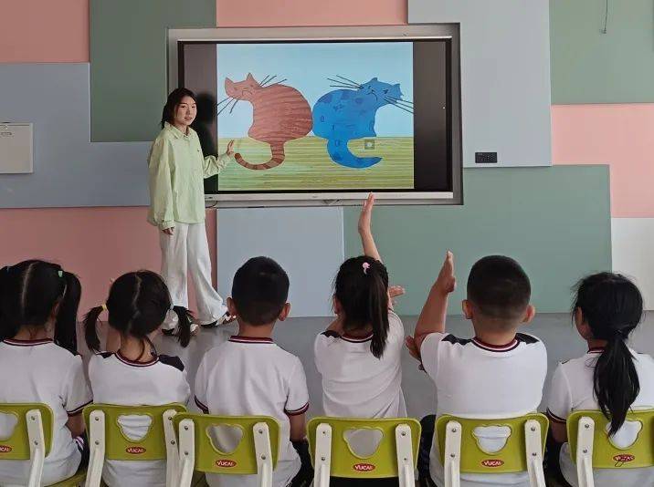 课堂展风采——科尔沁区实验幼儿园开展实习教师公开课展示活动