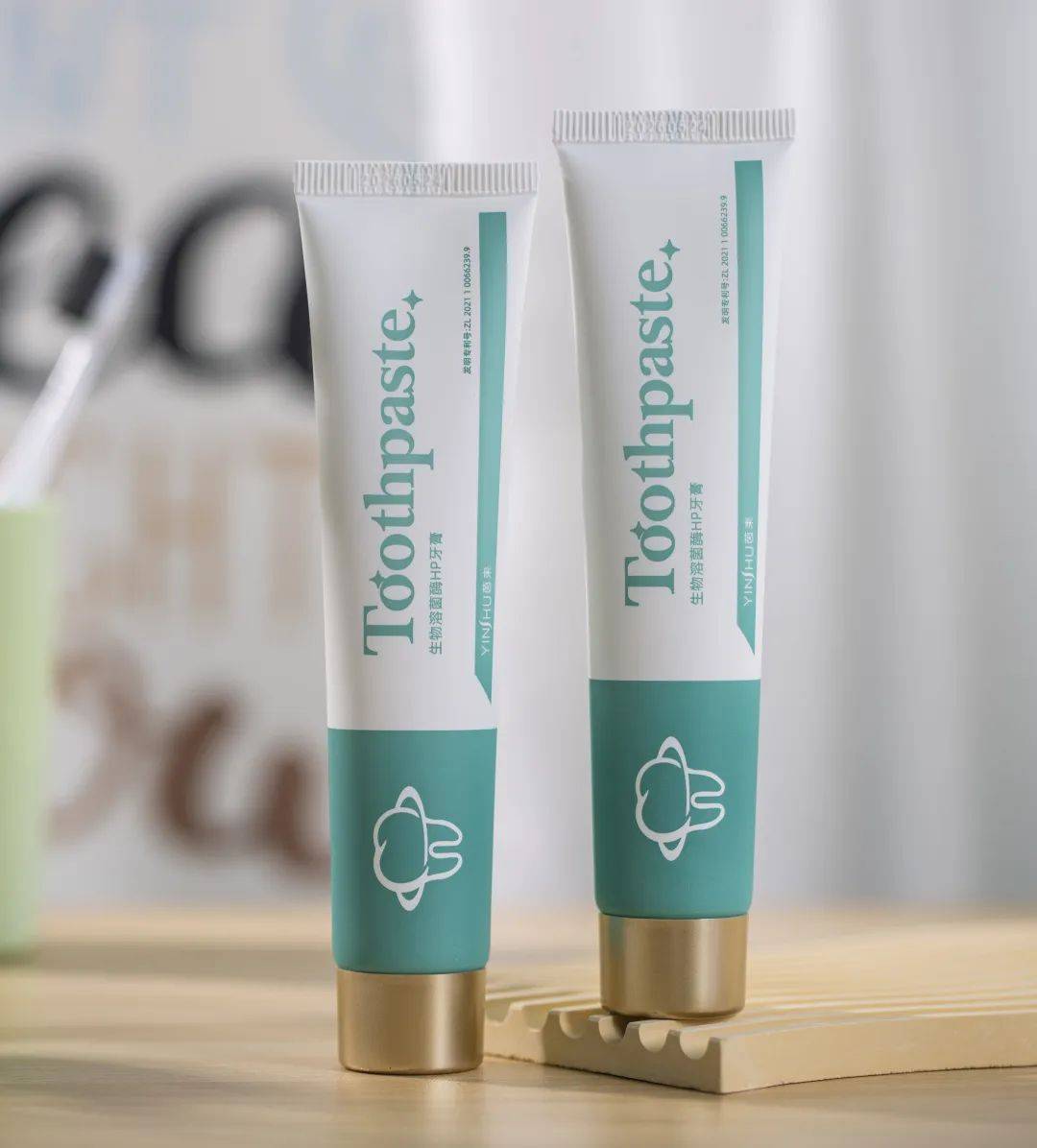 亮白口气清新一整天一个一直有些口气的女性朋友,平时口香糖随身必备